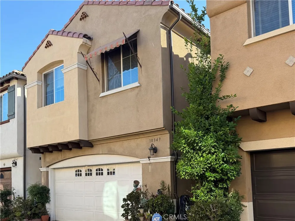 10349 Diamond Way Pacoima, CA 91331