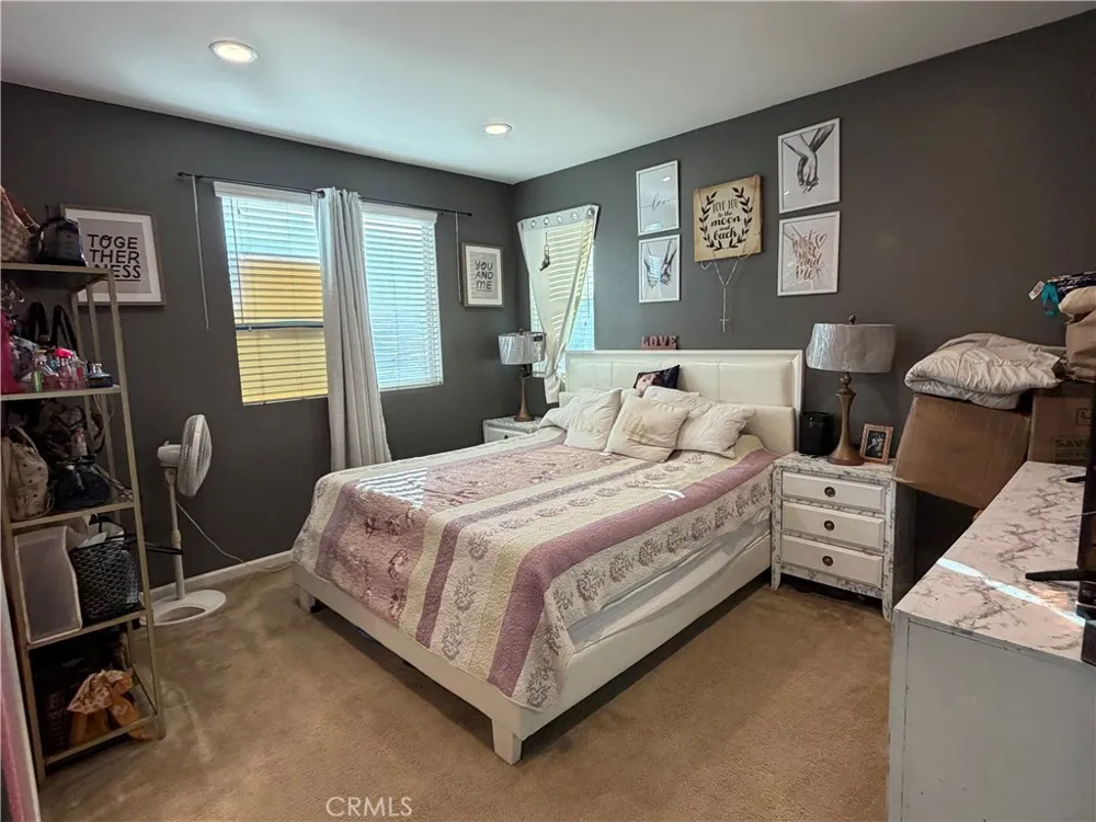 10349 Diamond Way Pacoima, CA 91331