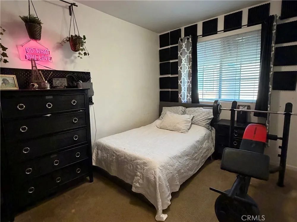 10349 Diamond Way Pacoima, CA 91331