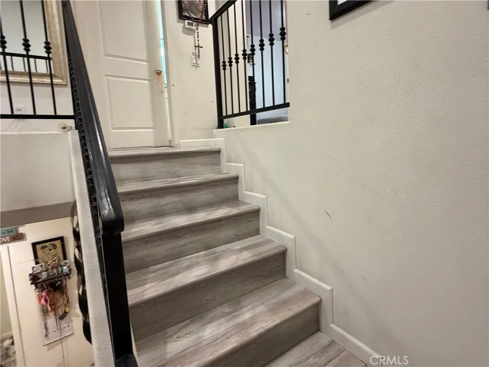 10349 Diamond Way Pacoima, CA 91331