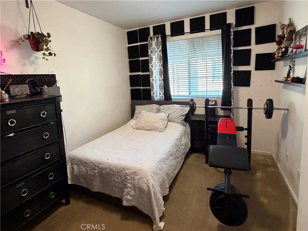 10349 Diamond Way Pacoima, CA 91331