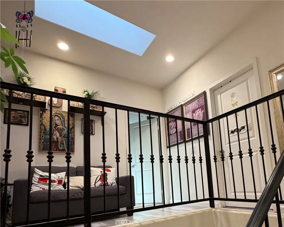 10349 Diamond Way Pacoima, CA 91331