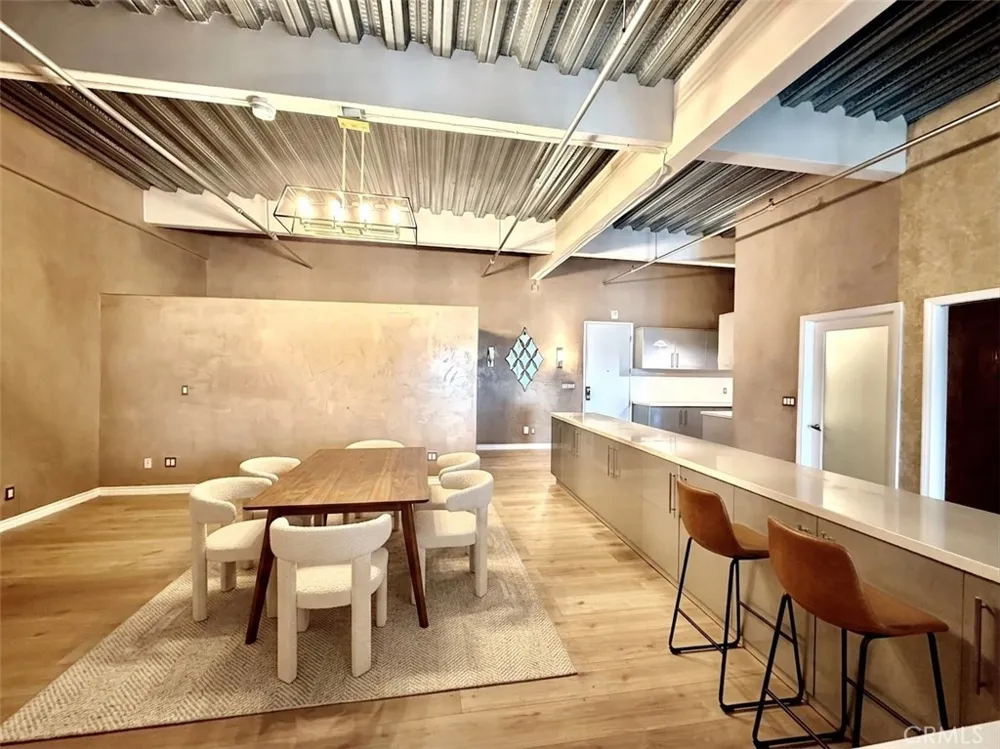312 W 5th Street #1205 Los Angeles, CA 90013