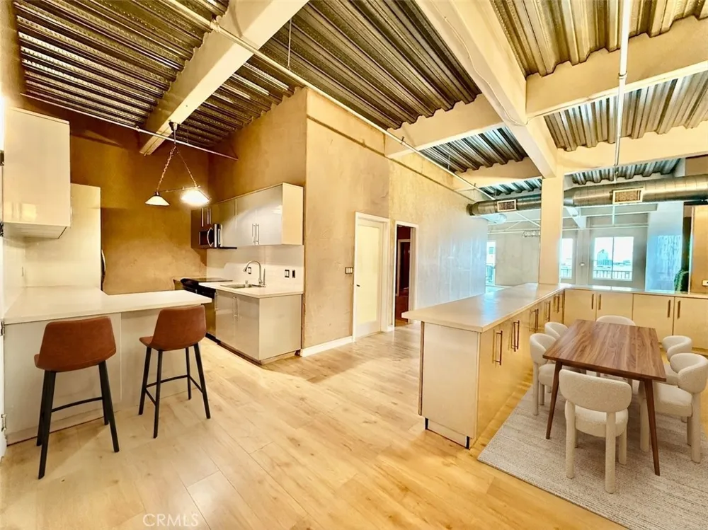 312 W 5th Street #1205 Los Angeles, CA 90013