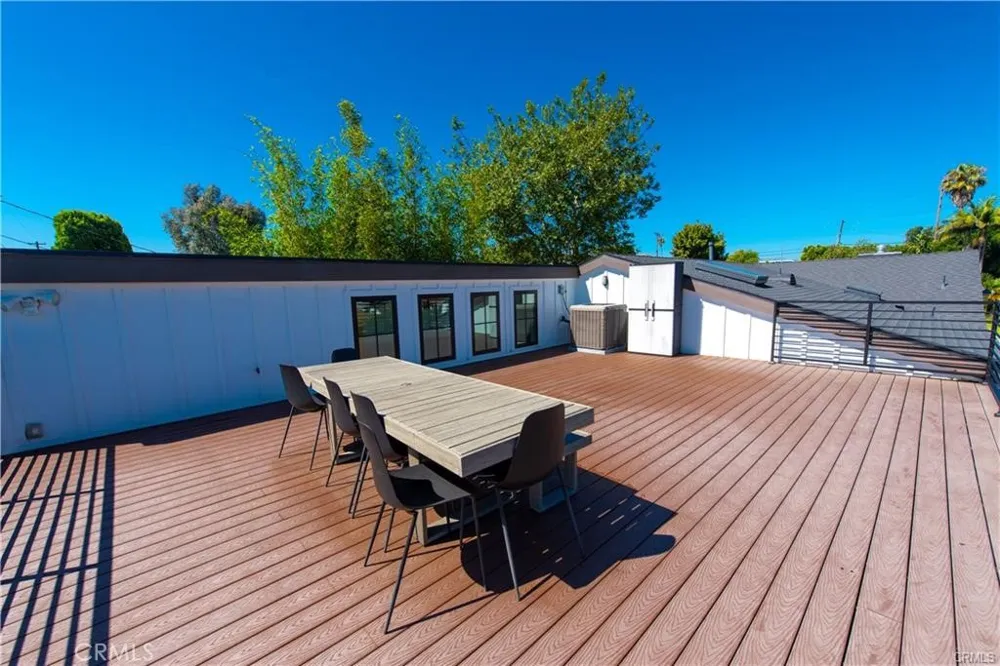 7900 Naylor Los Angeles, CA 90045