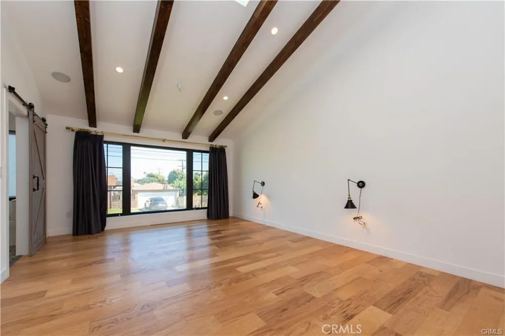 7900 Naylor Los Angeles, CA 90045