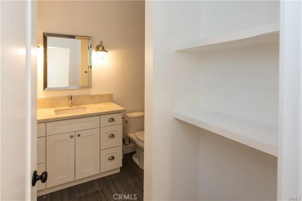 7900 Naylor Los Angeles, CA 90045