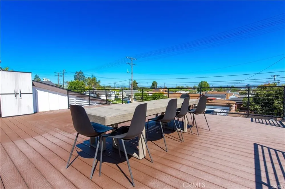 7900 Naylor Los Angeles, CA 90045
