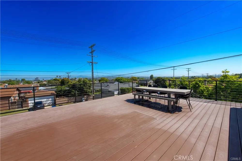 7900 Naylor Los Angeles, CA 90045