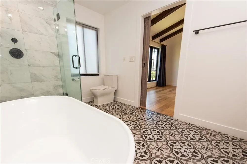 7900 Naylor Los Angeles, CA 90045