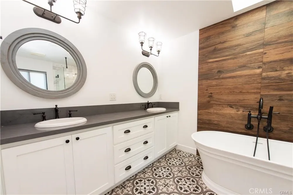 7900 Naylor Los Angeles, CA 90045
