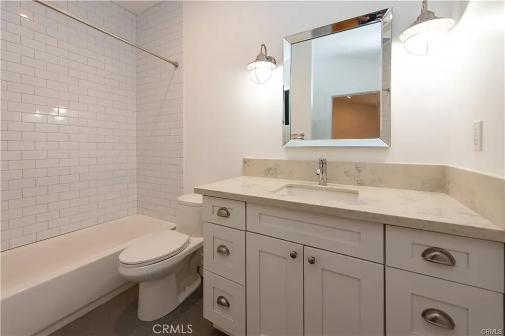 7900 Naylor Los Angeles, CA 90045