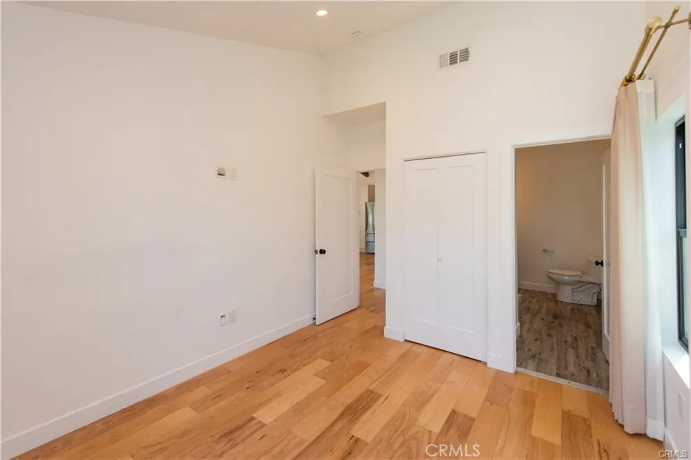7900 Naylor Los Angeles, CA 90045