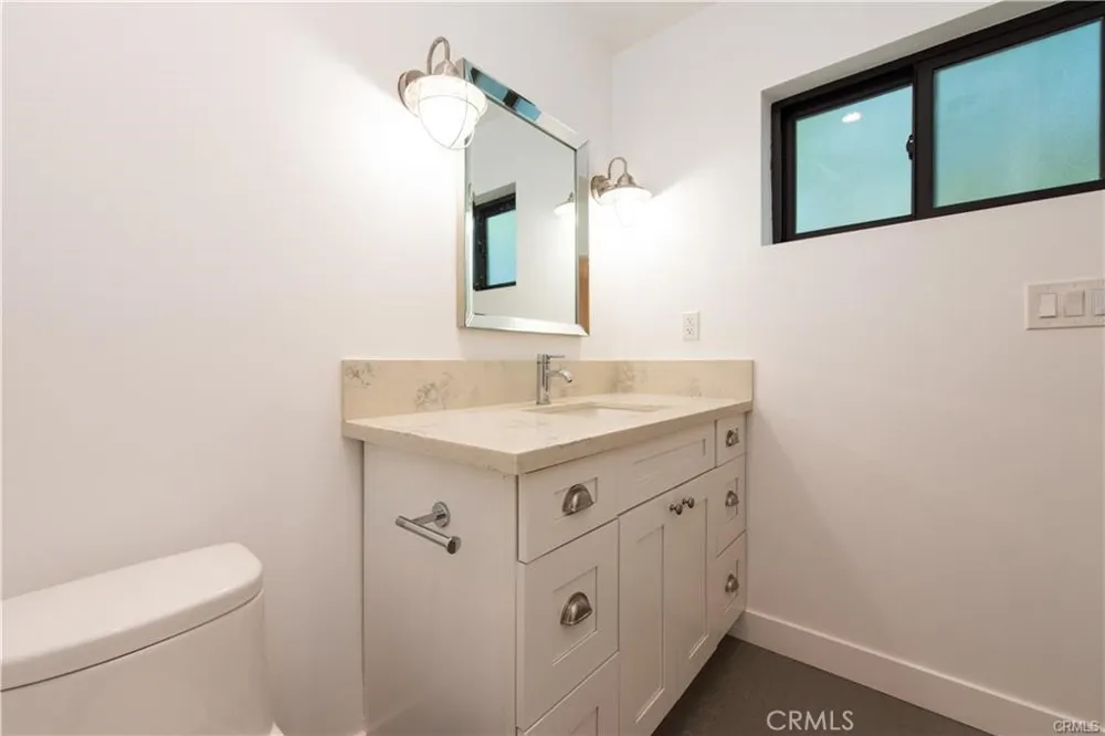 7900 Naylor Los Angeles, CA 90045