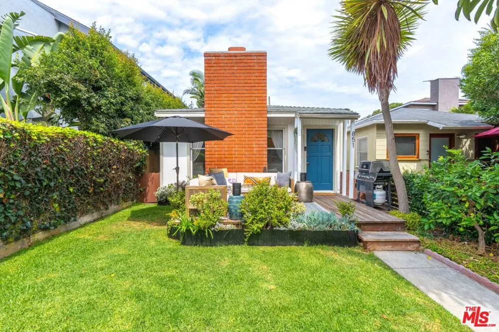 851 Oxford Avenue Marina del Rey, CA 90292