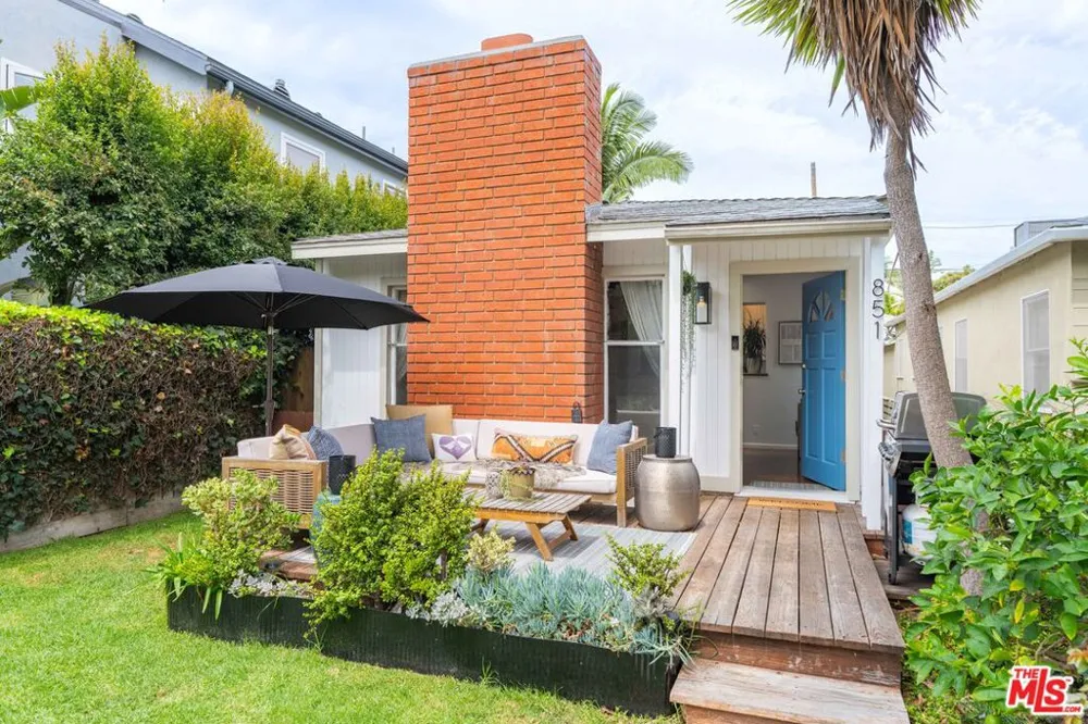 851 Oxford Avenue Marina del Rey, CA 90292