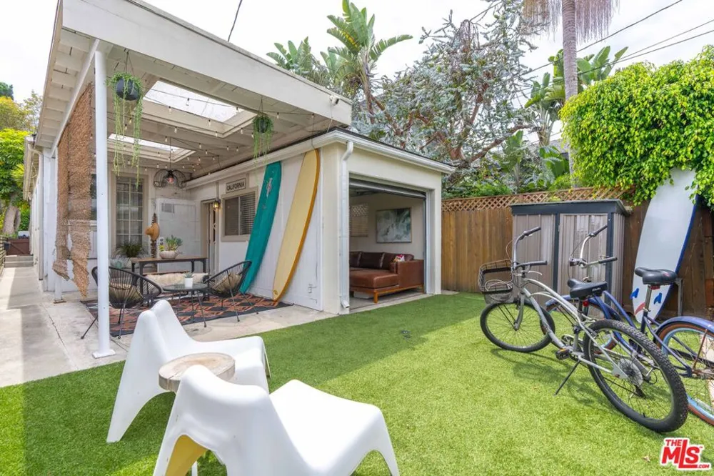 851 Oxford Avenue Marina del Rey, CA 90292