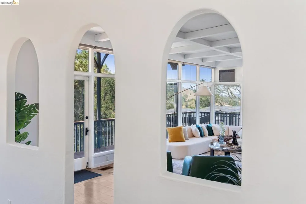 7 Knickerbocker Lane Orinda, CA 94563