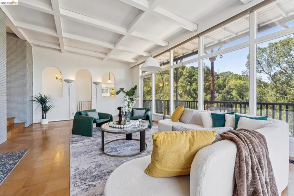 7 Knickerbocker Lane Orinda, CA 94563