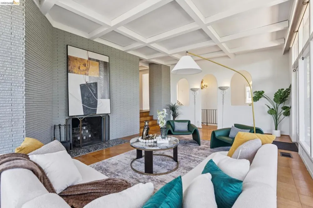 7 Knickerbocker Lane Orinda, CA 94563