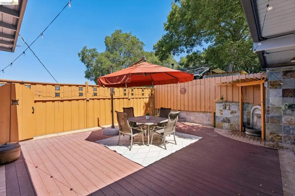 7 Knickerbocker Lane Orinda, CA 94563