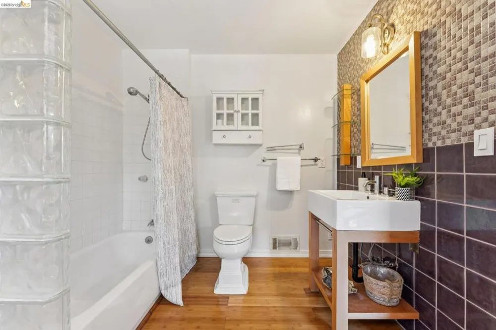 7 Knickerbocker Lane Orinda, CA 94563