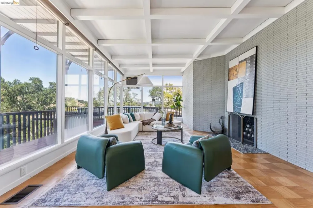 7 Knickerbocker Lane Orinda, CA 94563