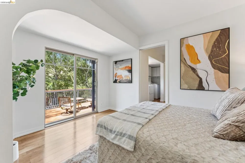 7 Knickerbocker Lane Orinda, CA 94563