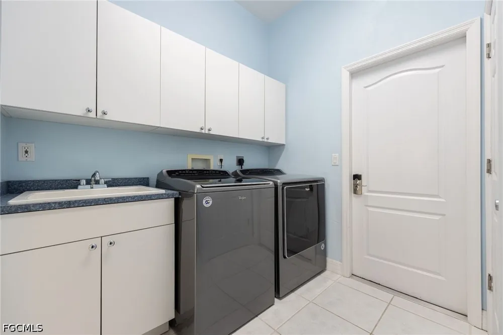 SW 37th Lane Cape Coral, FL 33914
