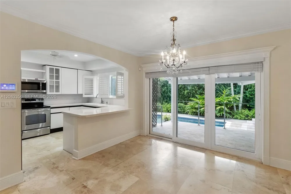 615 Santurce Ave Coral Gables, FL 33143