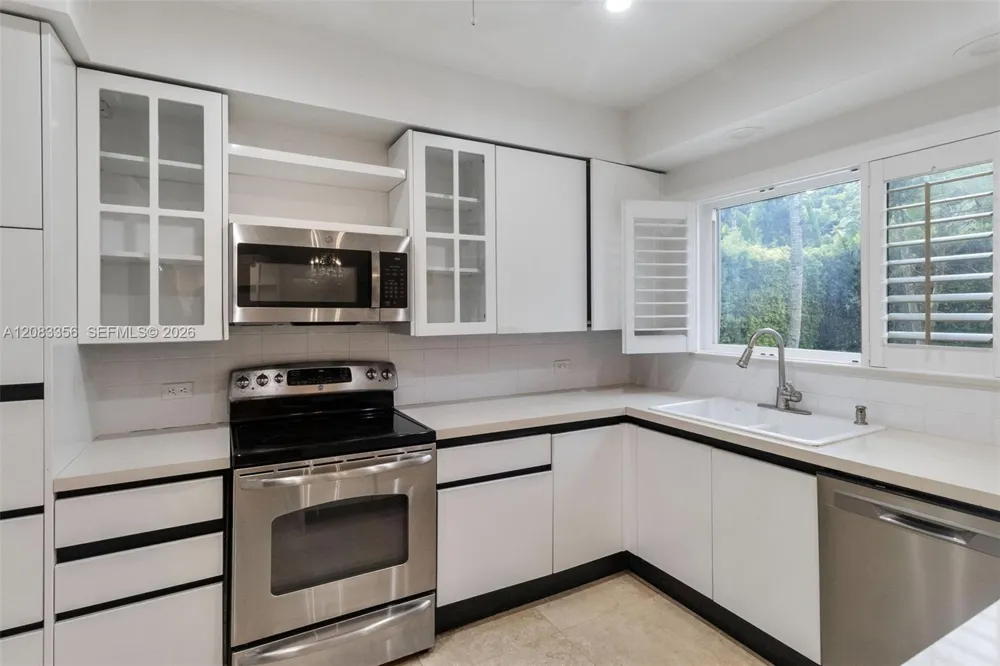 615 Santurce Ave Coral Gables, FL 33143