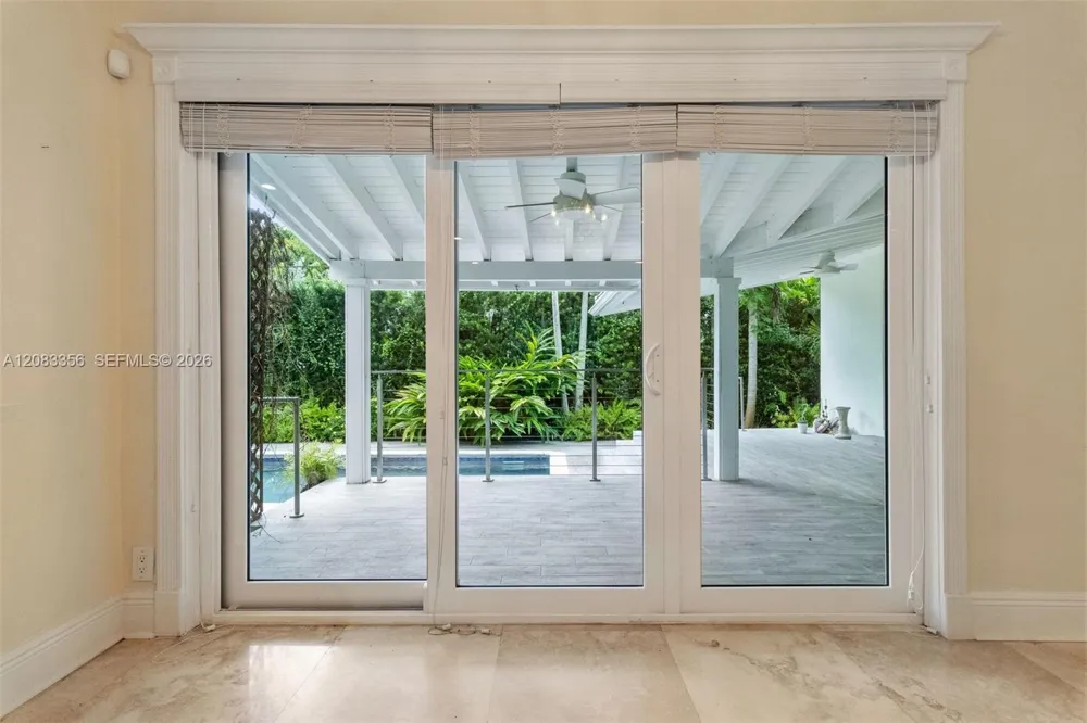 615 Santurce Ave Coral Gables, FL 33143