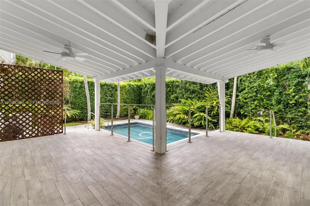 615 Santurce Ave Coral Gables, FL 33143
