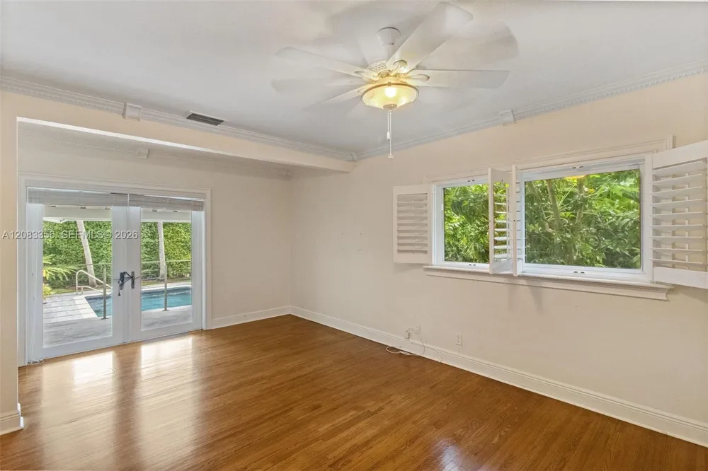 615 Santurce Ave Coral Gables, FL 33143