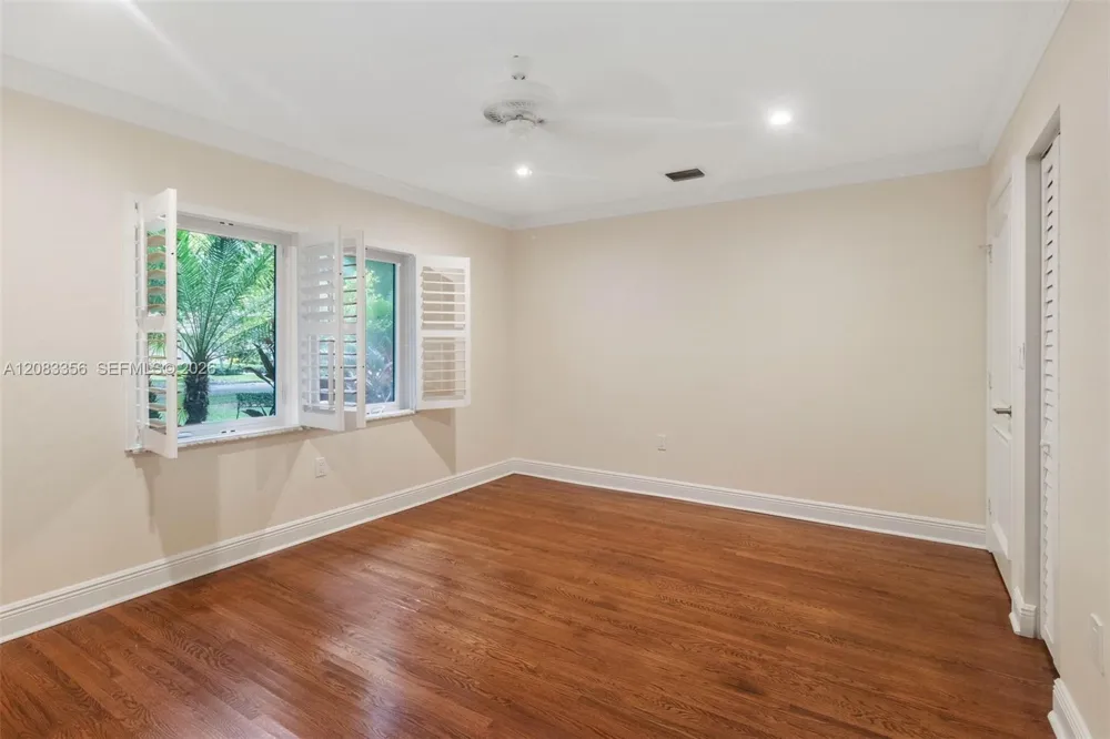 615 Santurce Ave Coral Gables, FL 33143