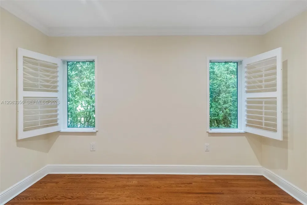 615 Santurce Ave Coral Gables, FL 33143