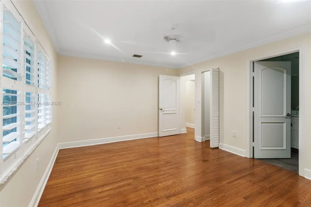 615 Santurce Ave Coral Gables, FL 33143