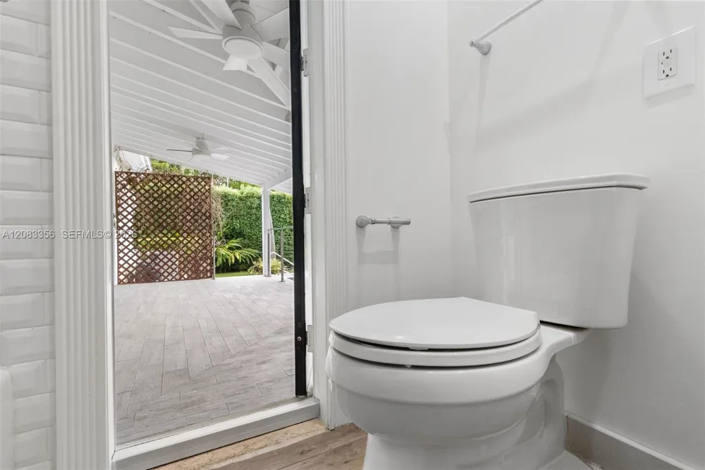 615 Santurce Ave Coral Gables, FL 33143