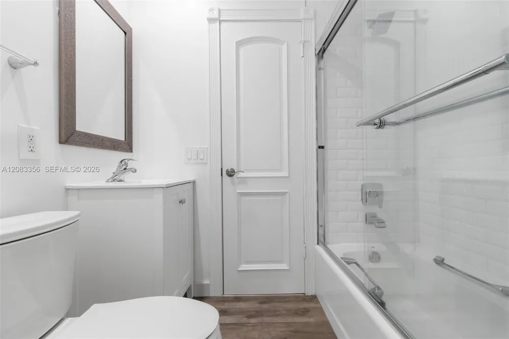 615 Santurce Ave Coral Gables, FL 33143