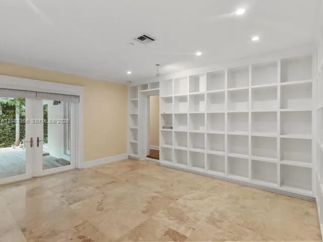 615 Santurce Ave Coral Gables, FL 33143