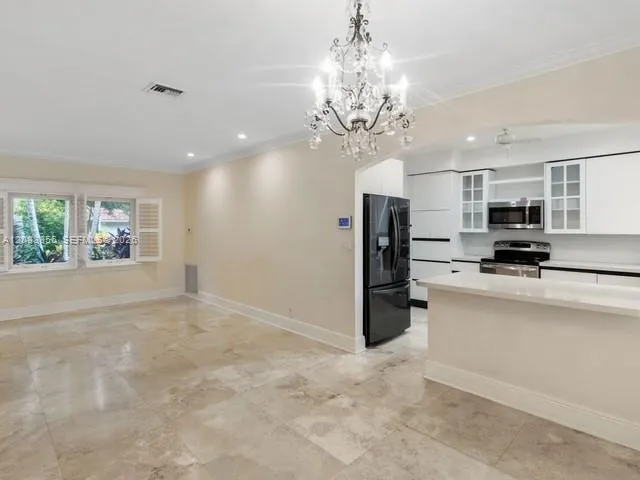 615 Santurce Ave Coral Gables, FL 33143