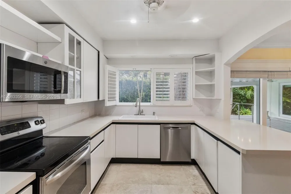 615 Santurce Ave Coral Gables, FL 33143