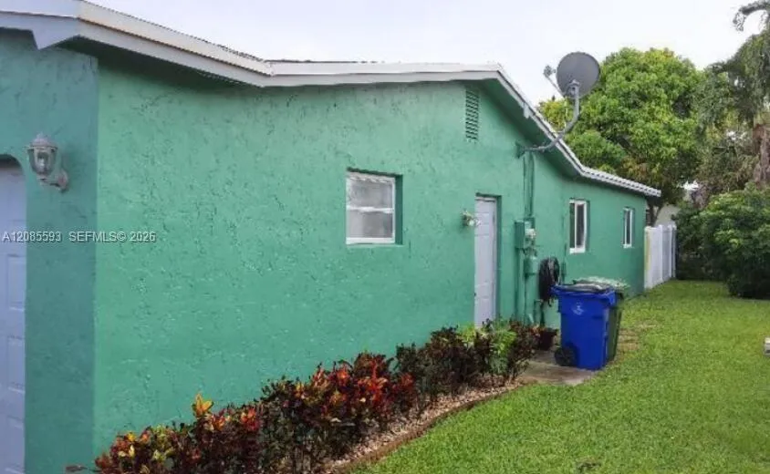 257 NW 79th Ave Margate, FL 33063