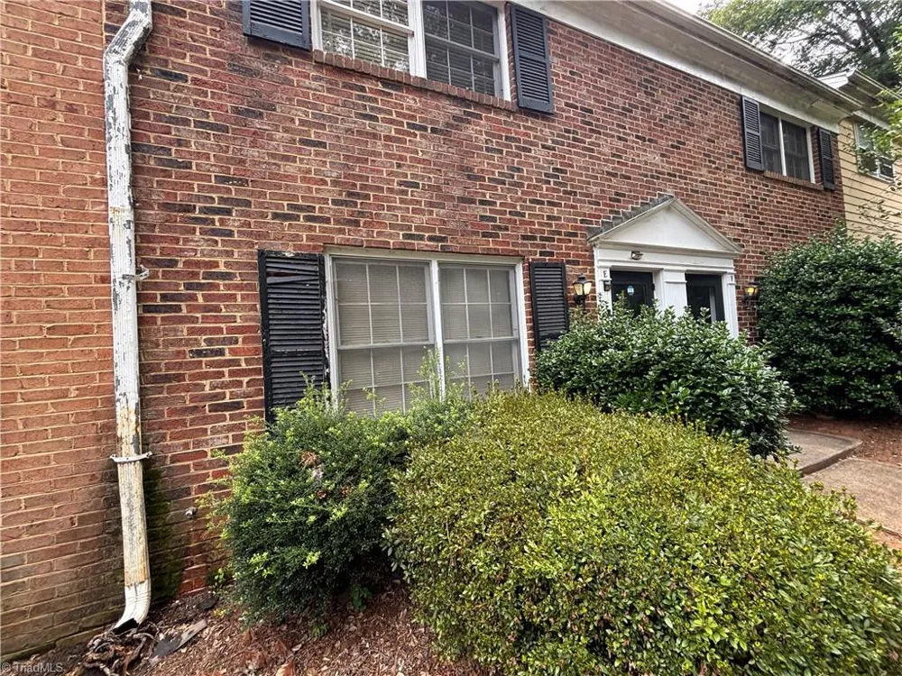 2811 Bleeker Square #E Winston-Salem, NC 27106