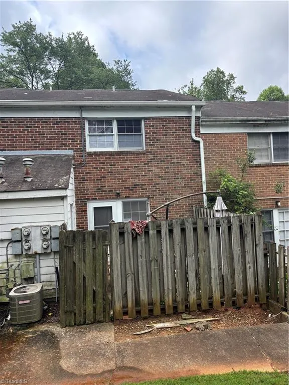 2811 Bleeker Square #E Winston-Salem, NC 27106