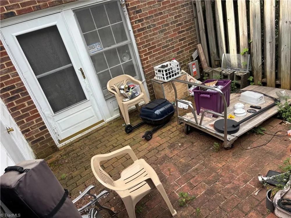 2811 Bleeker Square #E Winston-Salem, NC 27106
