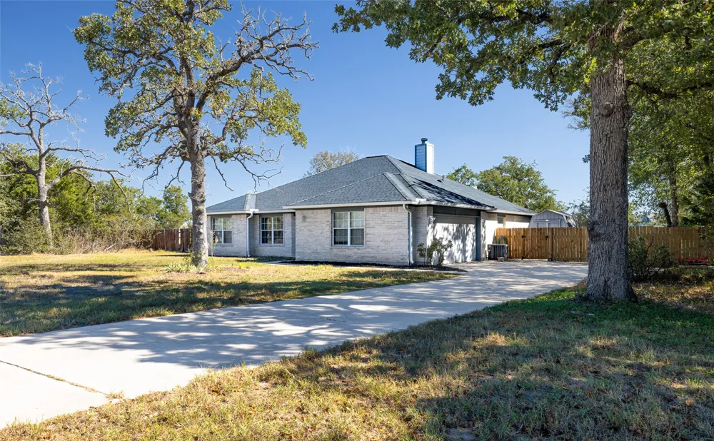 129 Wamel Way Cedar Creek, TX 78612