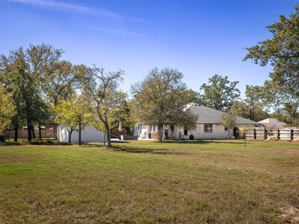 129 Wamel Way Cedar Creek, TX 78612