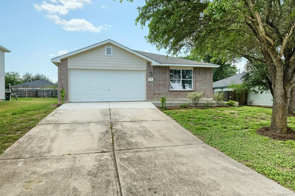 208 Buttercup Way Kyle, TX 78640