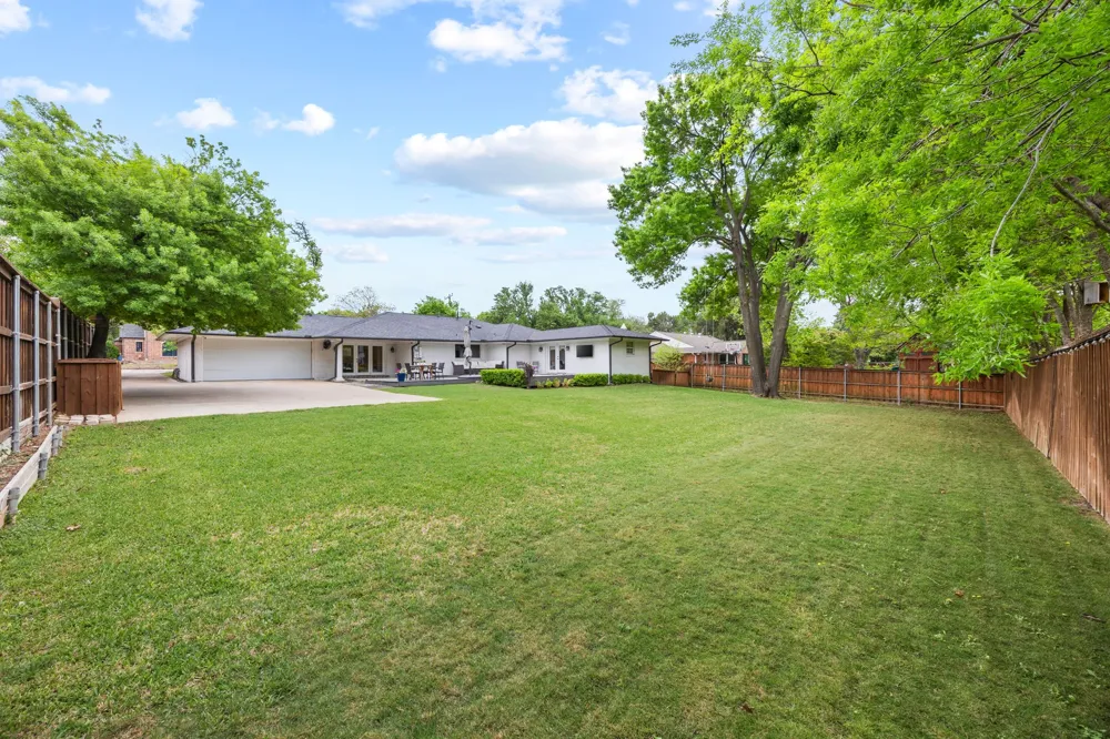 10127 Coppedge Lane Dallas, TX 75229